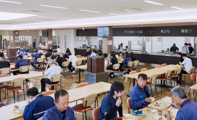 豊生ブレーキ工業社員食堂の様子
